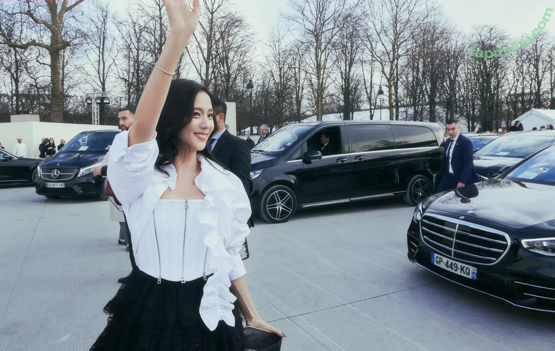 Jisoo nude photo #1171 (BLACKPINK / qenshizu / sooyaaa__)