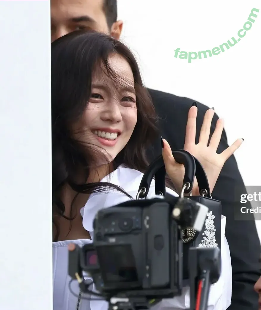 Jisoo nude photo #1174 (BLACKPINK / qenshizu / sooyaaa__)