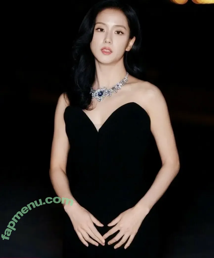 Jisoo nude photo #1193 (BLACKPINK / qenshizu / sooyaaa__)