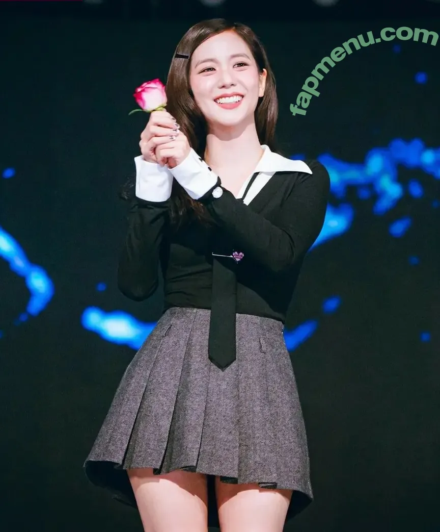 Jisoo nude photo #1246 (BLACKPINK / qenshizu / sooyaaa__)