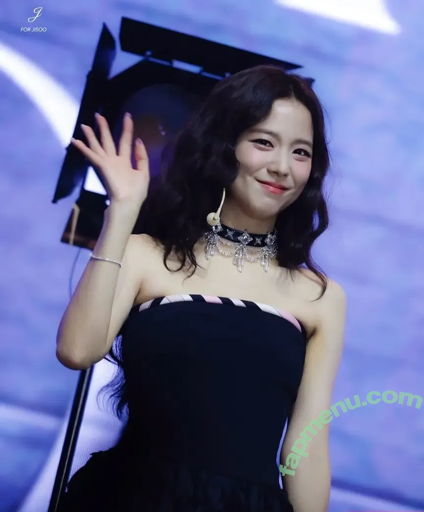 Jisoo nude photo #1259 (BLACKPINK / qenshizu / sooyaaa__)