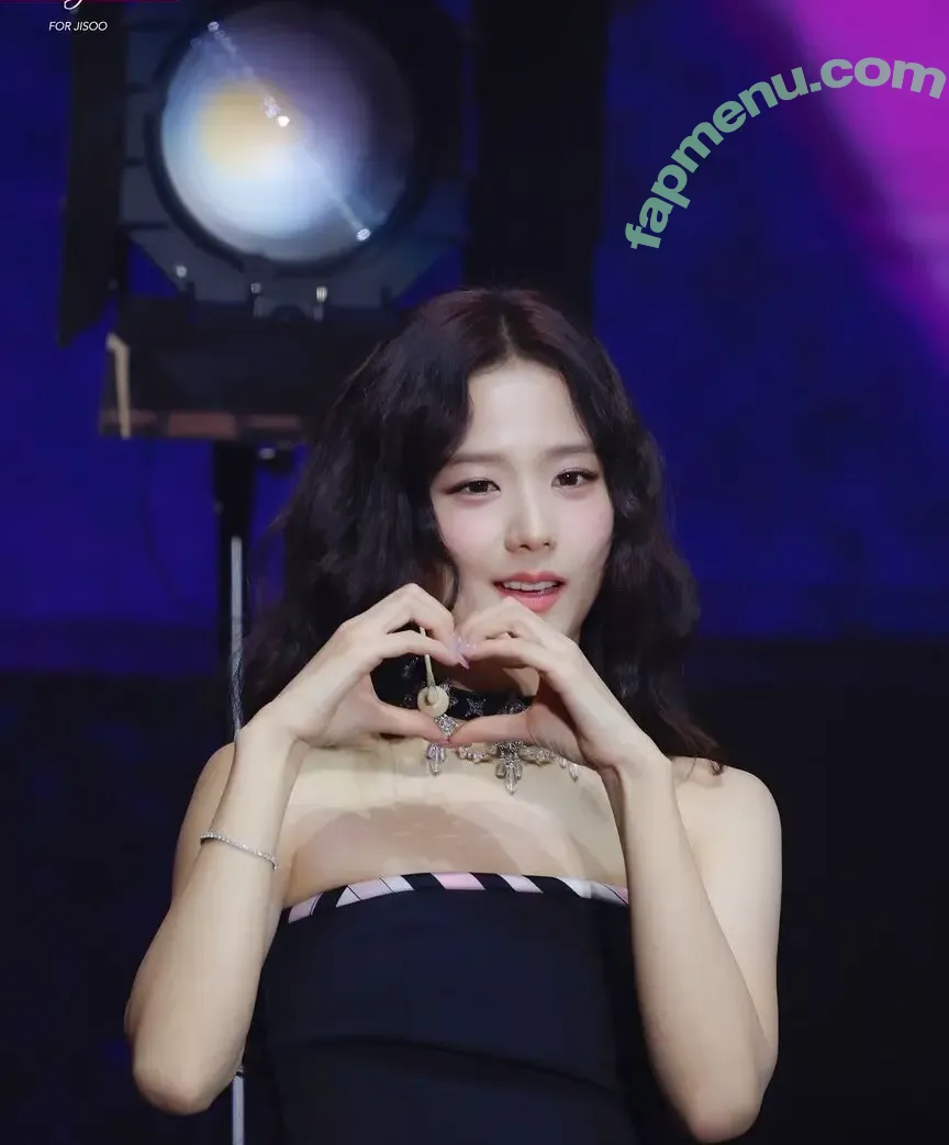 Jisoo nude photo #1268 (BLACKPINK / qenshizu / sooyaaa__)