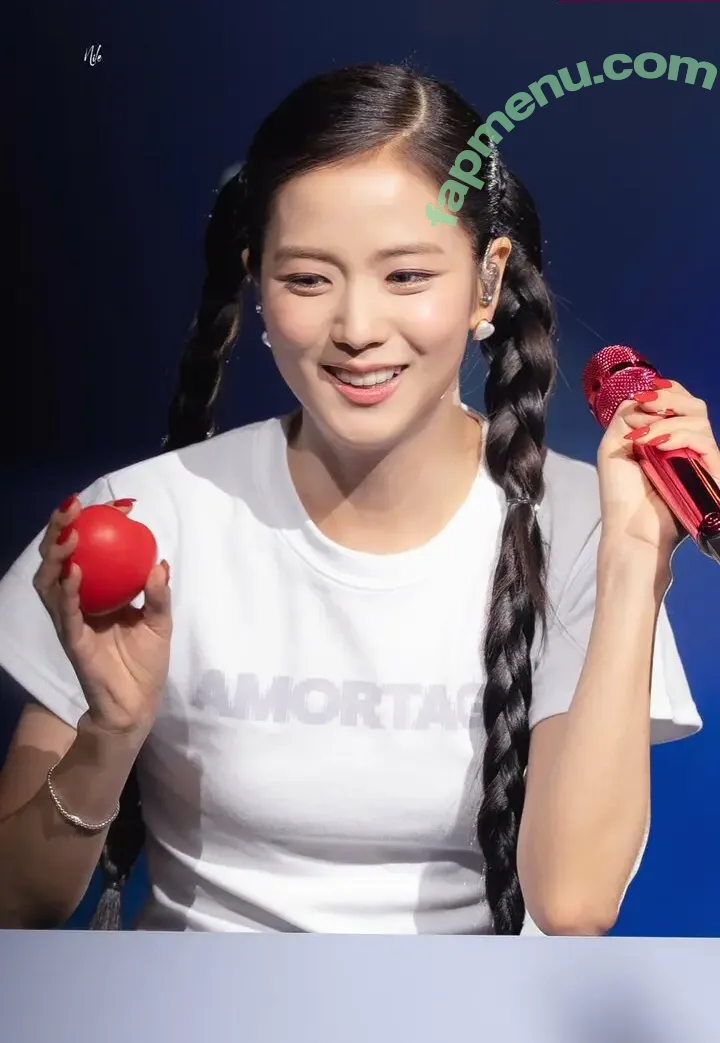 Jisoo nude photo #1271 (BLACKPINK / qenshizu / sooyaaa__)