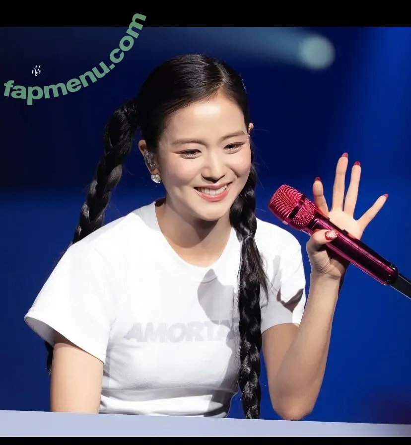 Jisoo nude photo #1274 (BLACKPINK / qenshizu / sooyaaa__)