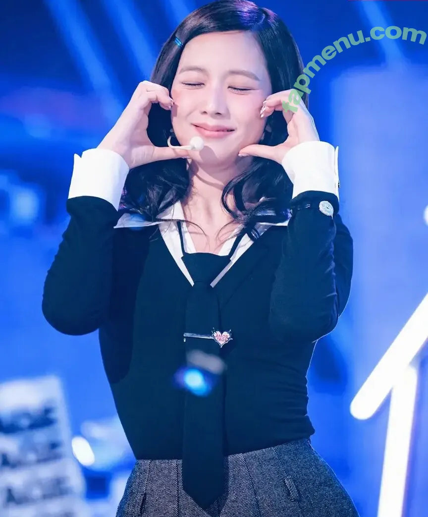 Jisoo nude photo #1288 (BLACKPINK / qenshizu / sooyaaa__)