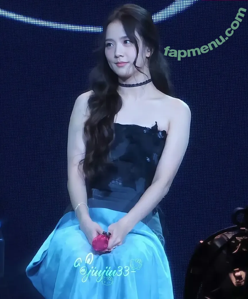 Jisoo nude photo #1310 (BLACKPINK / qenshizu / sooyaaa__)