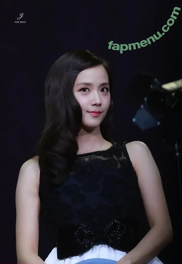 Jisoo nude photo #1314 (BLACKPINK / qenshizu / sooyaaa__)