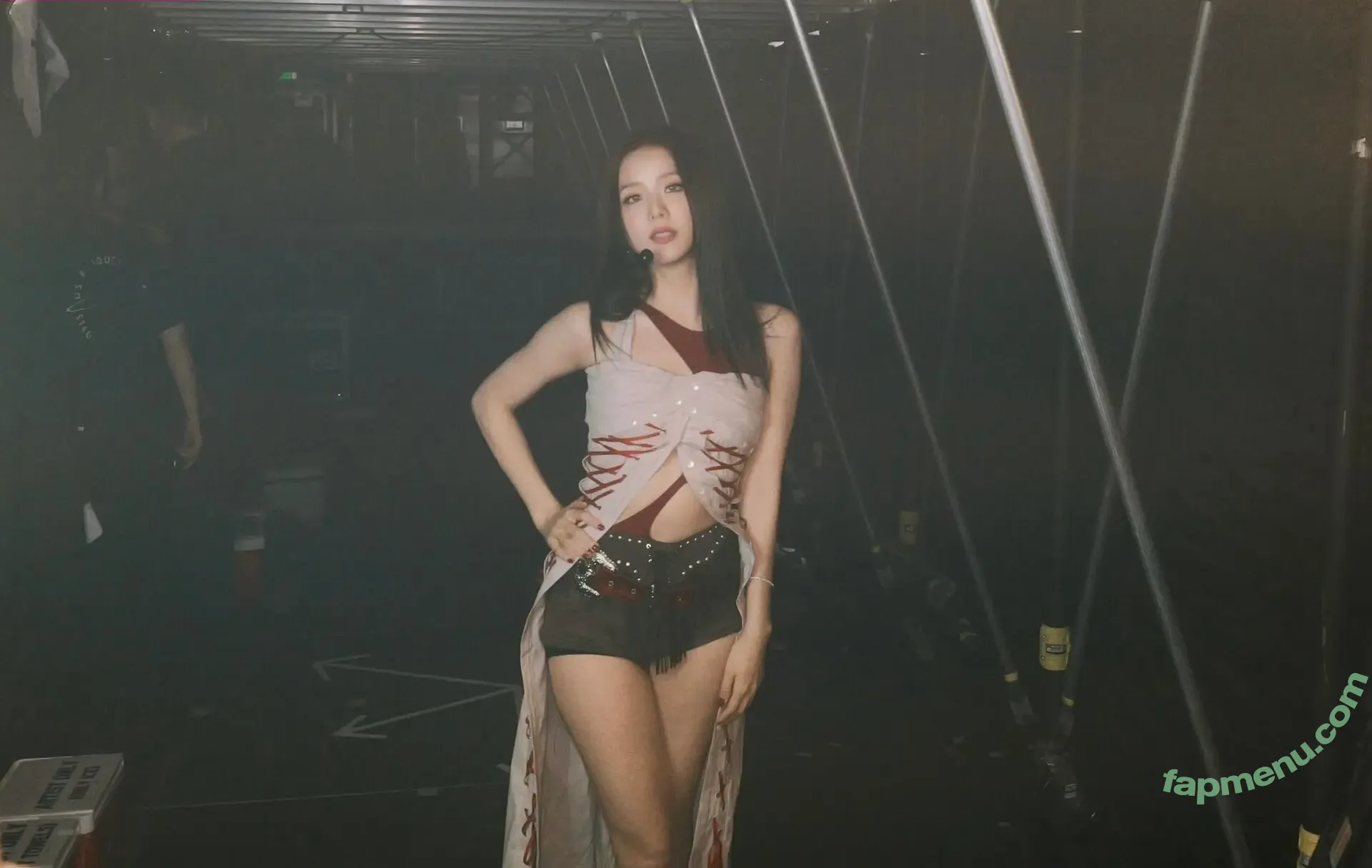 Jisoo nude photo #1620 (BLACKPINK / qenshizu / sooyaaa__)