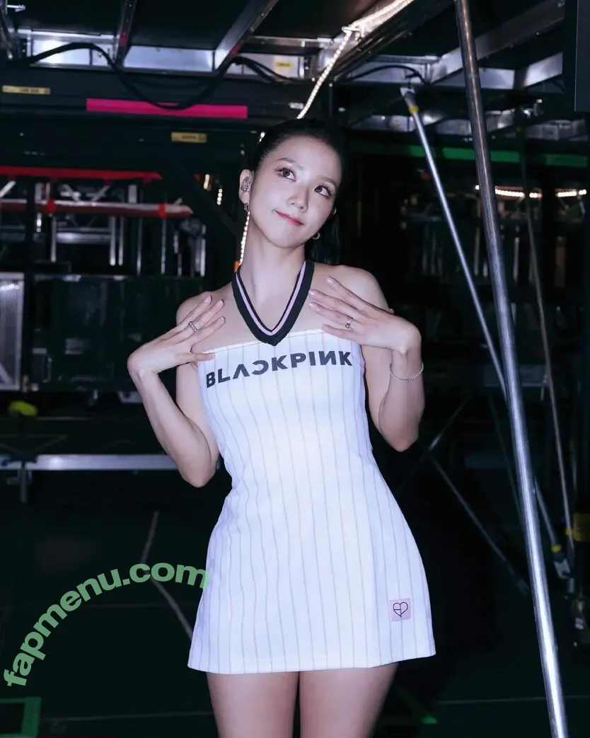 Jisoo nude photo #1655 (BLACKPINK / qenshizu / sooyaaa__)