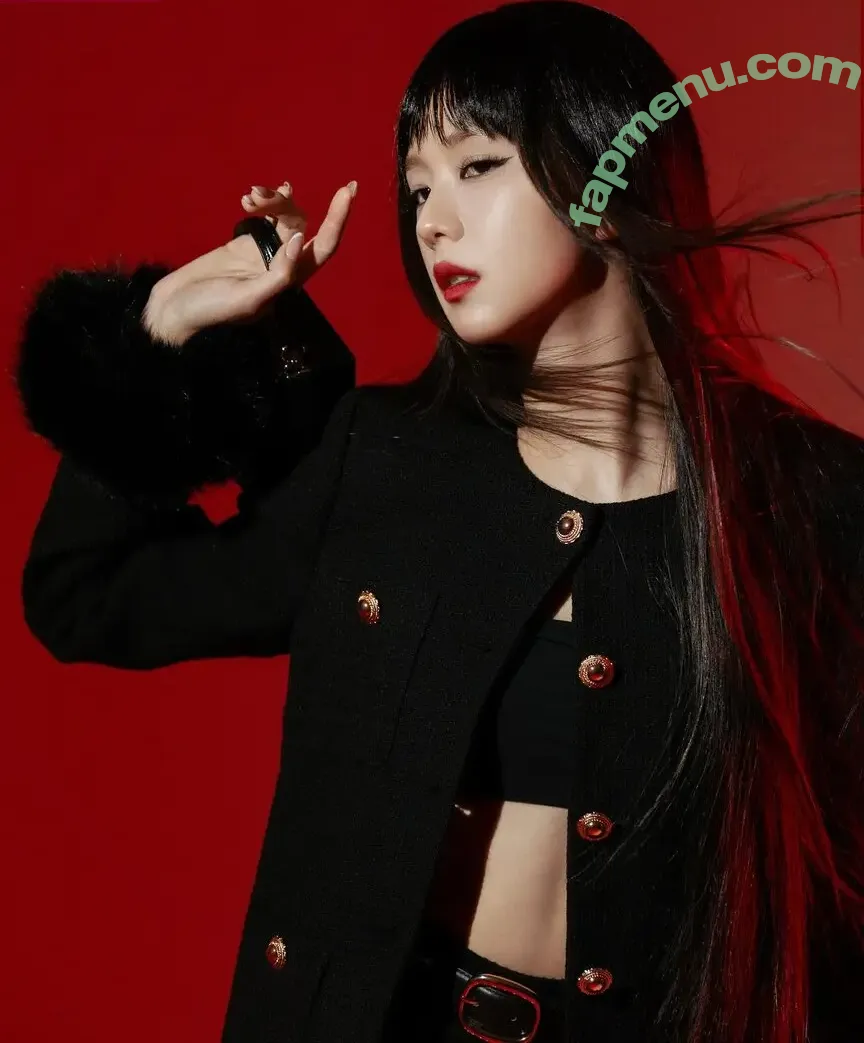 Jisoo nude photo #1691 (BLACKPINK / qenshizu / sooyaaa__)