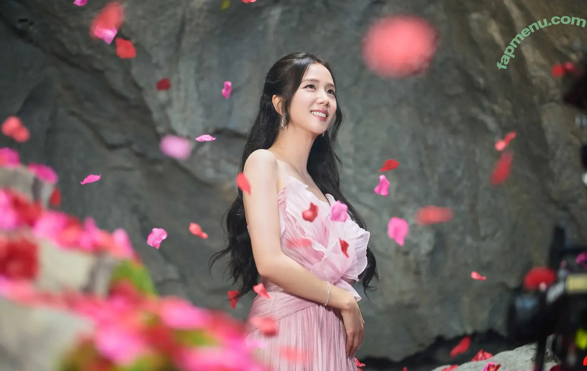 Jisoo nude photo #1710 (BLACKPINK / qenshizu / sooyaaa__)