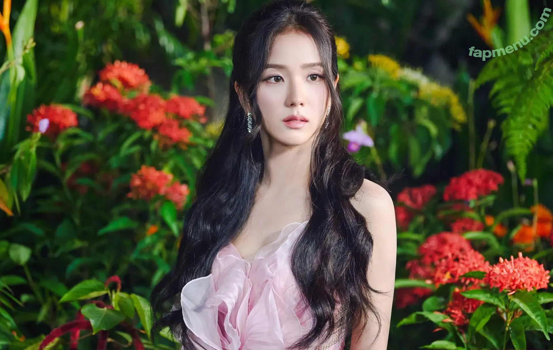 Jisoo nude photo #1713 (BLACKPINK / qenshizu / sooyaaa__)