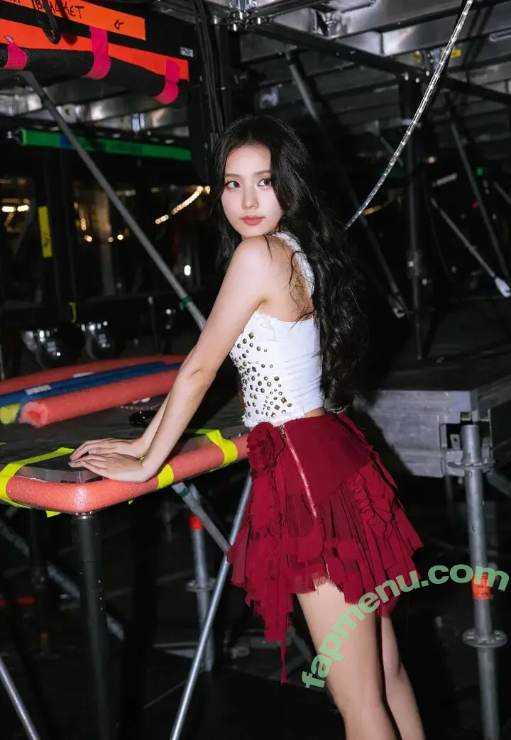 Jisoo nude photo #1715 (BLACKPINK / qenshizu / sooyaaa__)
