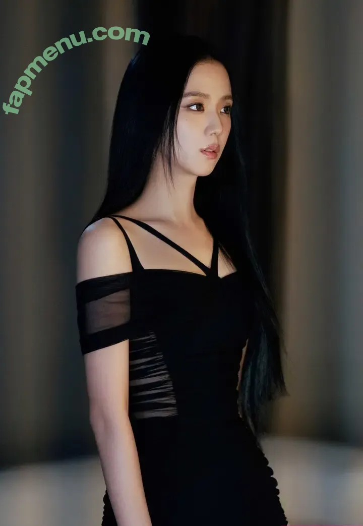 Jisoo nude photo #1757 (BLACKPINK / qenshizu / sooyaaa__)