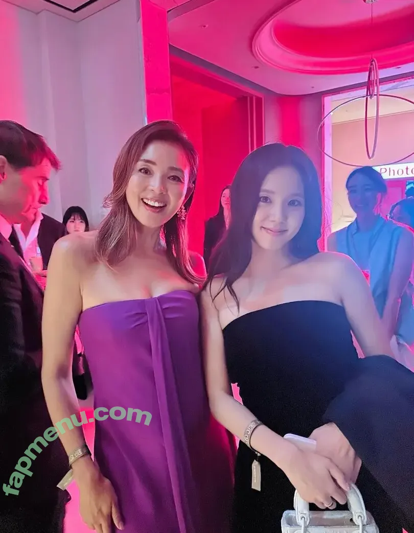 Jisoo nude photo #1759 (BLACKPINK / qenshizu / sooyaaa__)