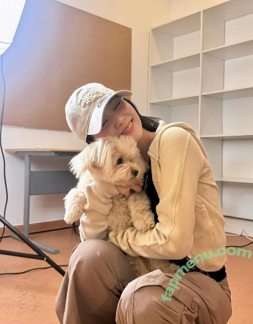 Jisoo nude photo #1831 (BLACKPINK / qenshizu / sooyaaa__)