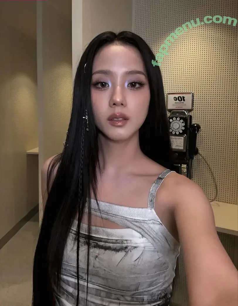 Jisoo nude photo #1840 (BLACKPINK / qenshizu / sooyaaa__)
