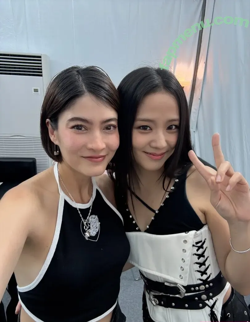 Jisoo nude photo #1928 (BLACKPINK / qenshizu / sooyaaa__)