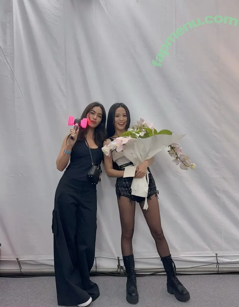 Jisoo nude photo #1943 (BLACKPINK / qenshizu / sooyaaa__)