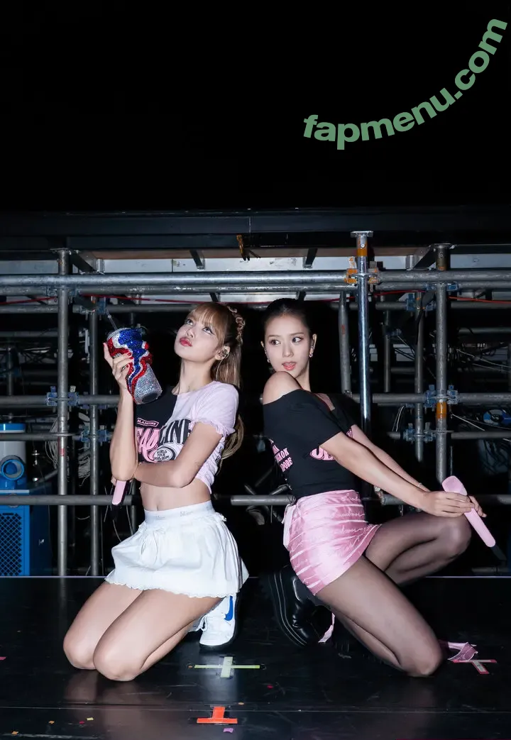 Jisoo nude photo #1952 (BLACKPINK / qenshizu / sooyaaa__)