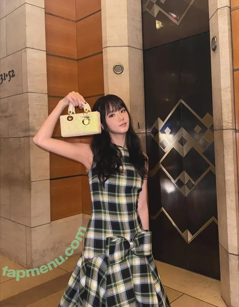Jisoo nude photo #1976 (BLACKPINK / qenshizu / sooyaaa__)