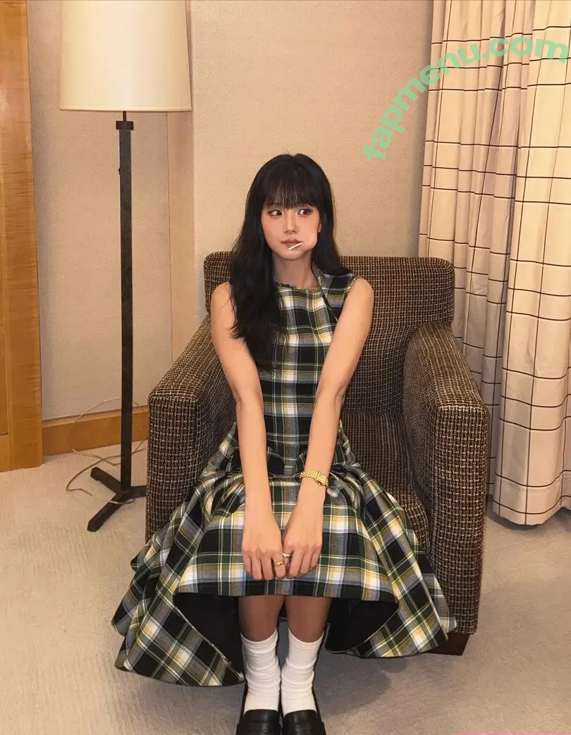 Jisoo nude photo #1979 (BLACKPINK / qenshizu / sooyaaa__)