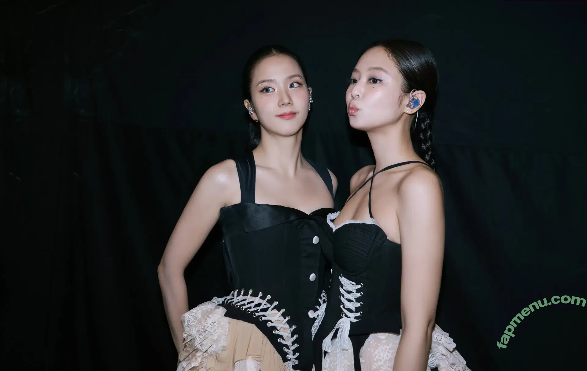 Jisoo nude photo #1989 (BLACKPINK / qenshizu / sooyaaa__)