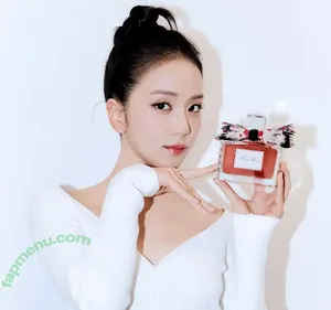 Jisoo / BLACKPINK / qenshizu / sooyaaa__ nude photo #2017