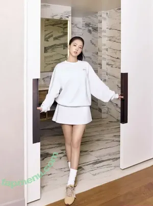 Jisoo / BLACKPINK / qenshizu / sooyaaa__ nude photo #2135