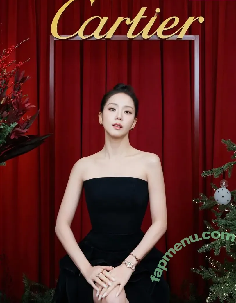 Jisoo nude photo #2025 (BLACKPINK / qenshizu / sooyaaa__)