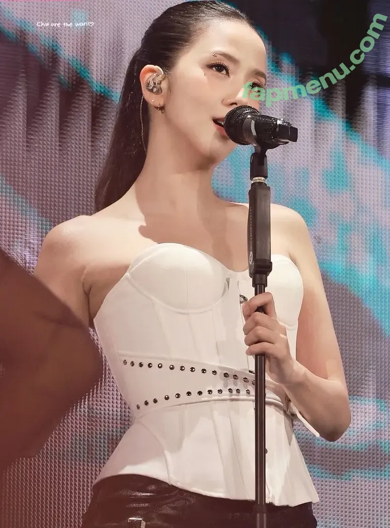 Jisoo nude photo #2038 (BLACKPINK / qenshizu / sooyaaa__)