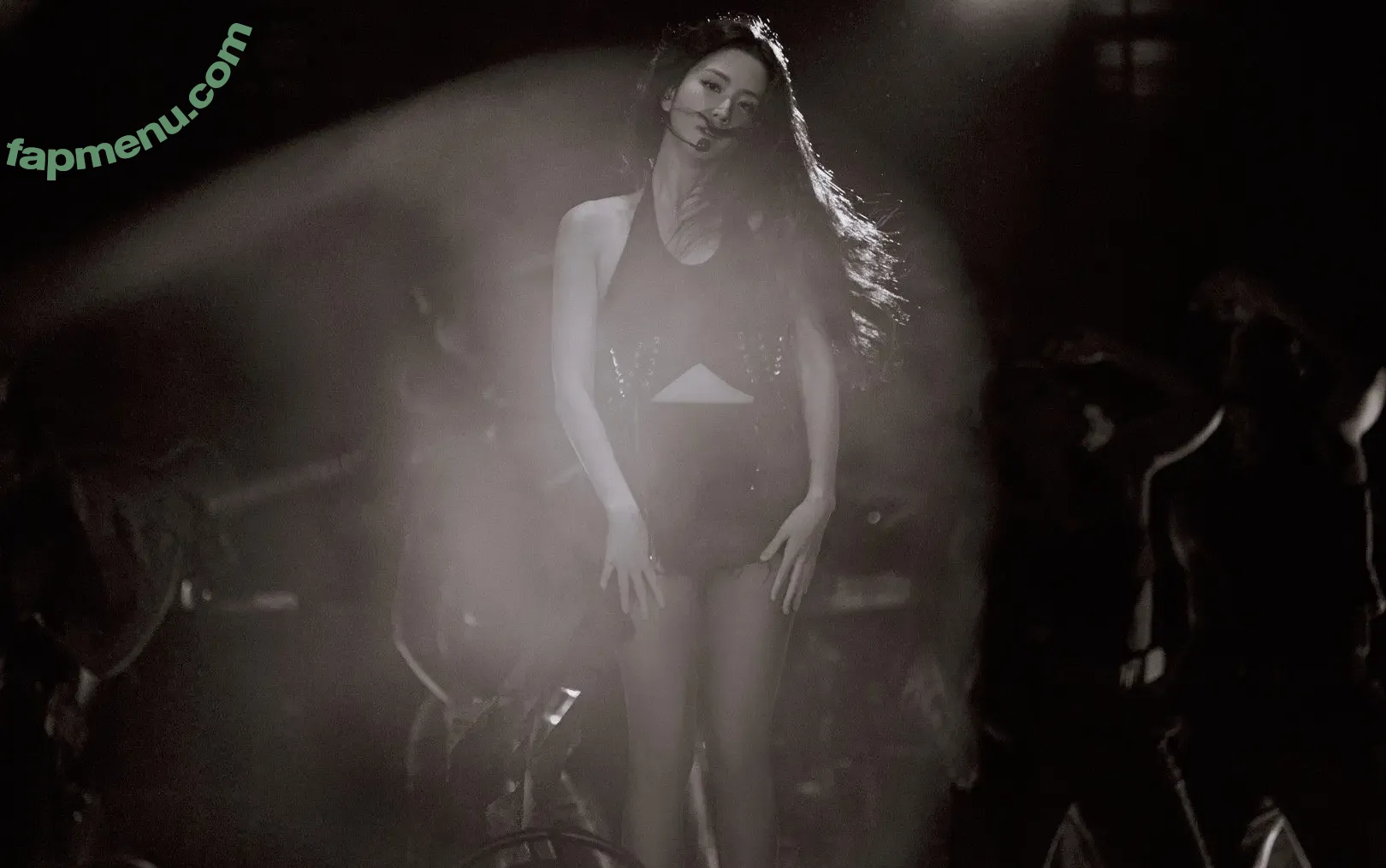 Jisoo nude photo #2050 (BLACKPINK / qenshizu / sooyaaa__)