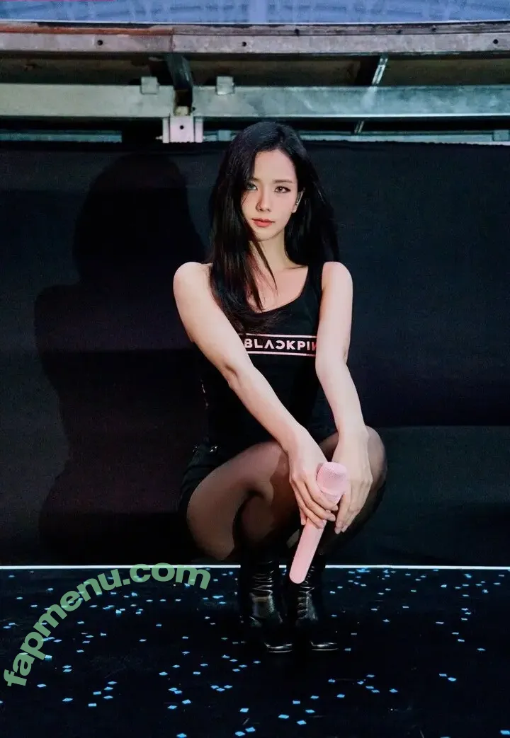 Jisoo nude photo #2051 (BLACKPINK / qenshizu / sooyaaa__)