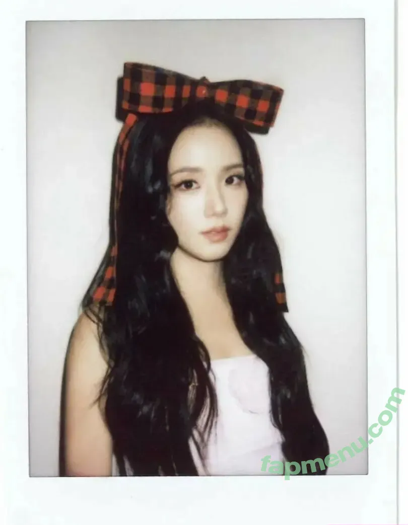Jisoo nude photo #2071 (BLACKPINK / qenshizu / sooyaaa__)
