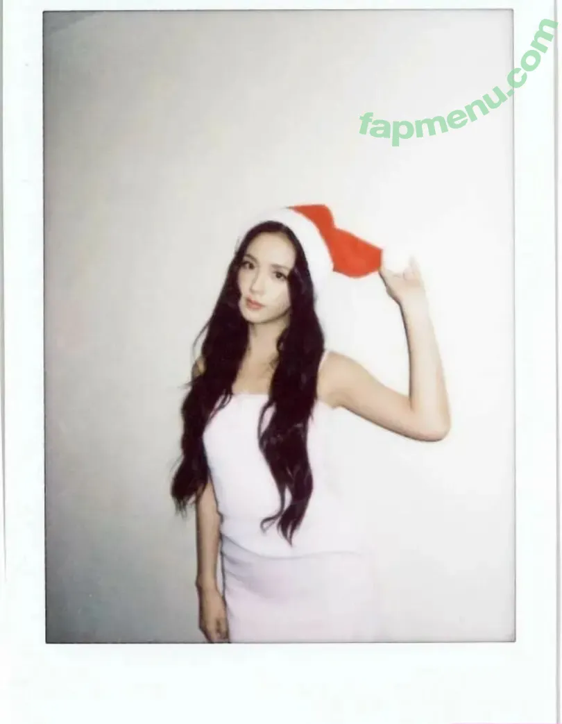 Jisoo nude photo #2072 (BLACKPINK / qenshizu / sooyaaa__)