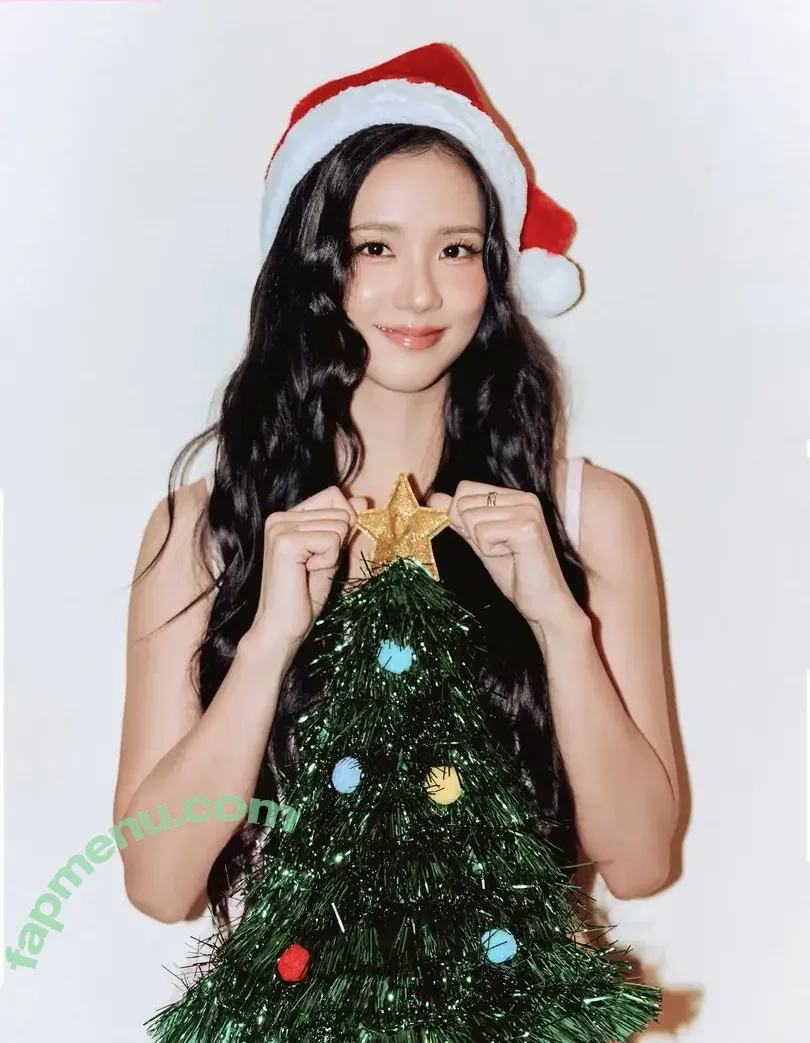 Jisoo nude photo #2076 (BLACKPINK / qenshizu / sooyaaa__)