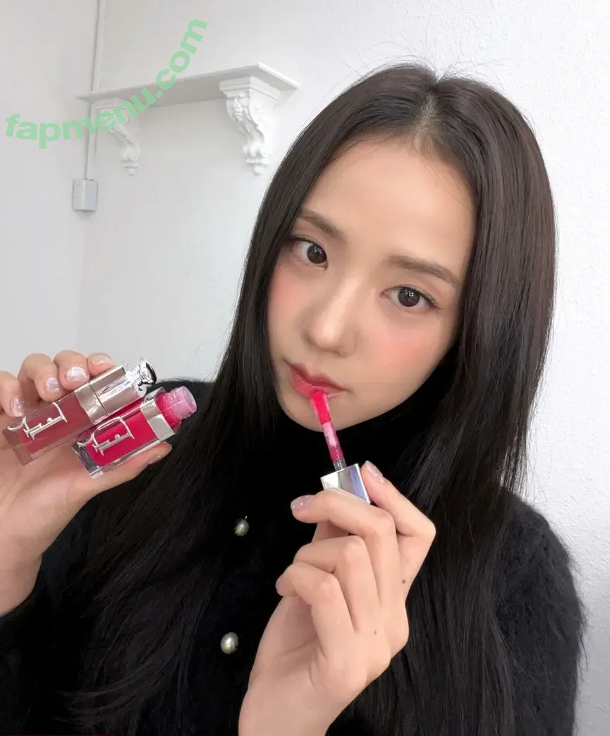 Jisoo nude photo #2101 (BLACKPINK / qenshizu / sooyaaa__)