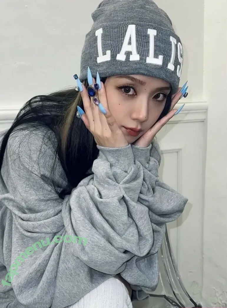Jisoo nude photo #2112 (BLACKPINK / qenshizu / sooyaaa__)
