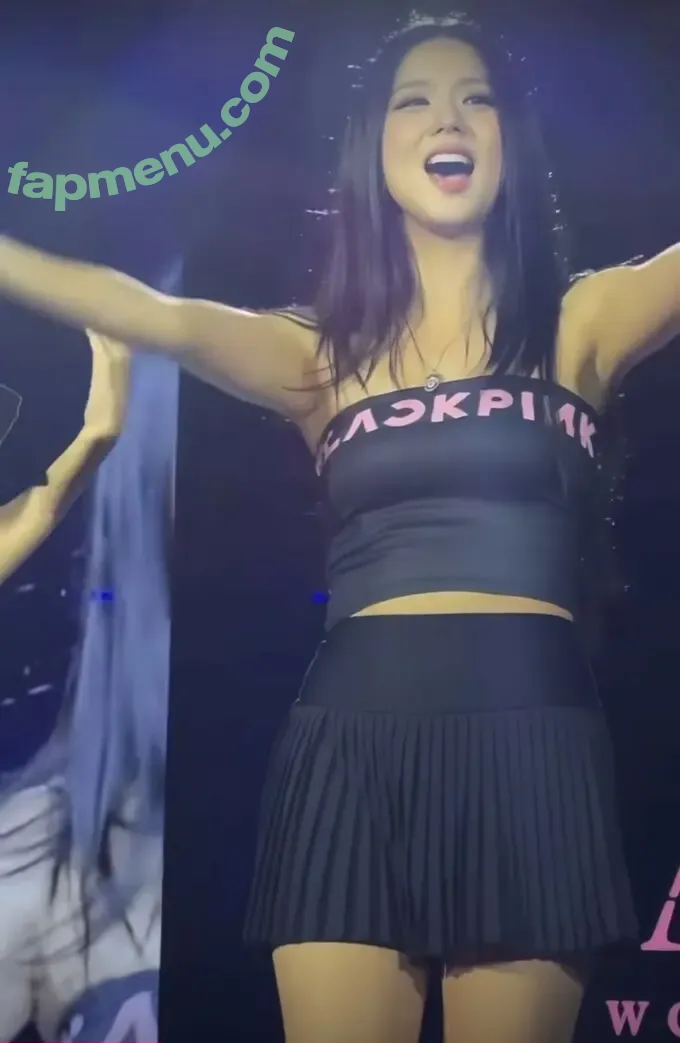 Jisoo nude photo #2130 (BLACKPINK / qenshizu / sooyaaa__)