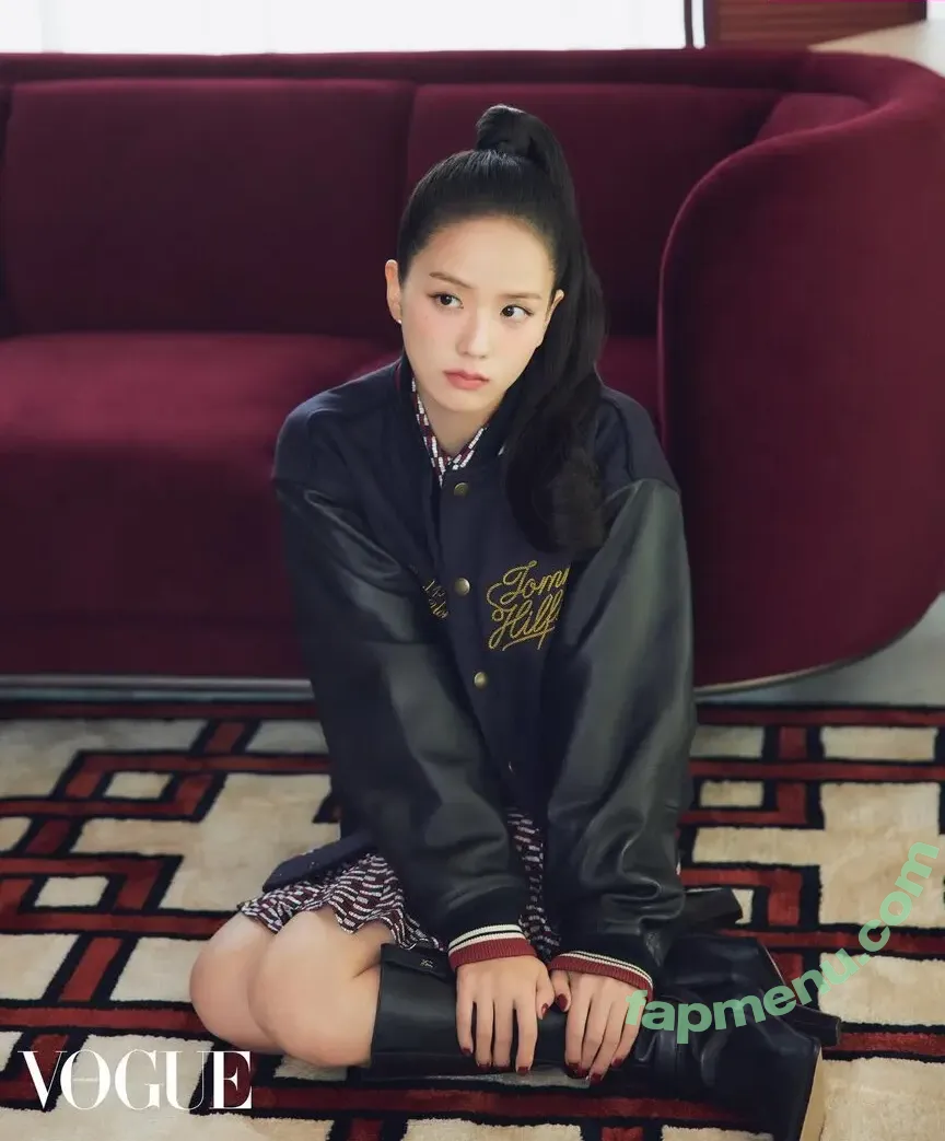 Jisoo nude photo #2137 (BLACKPINK / qenshizu / sooyaaa__)