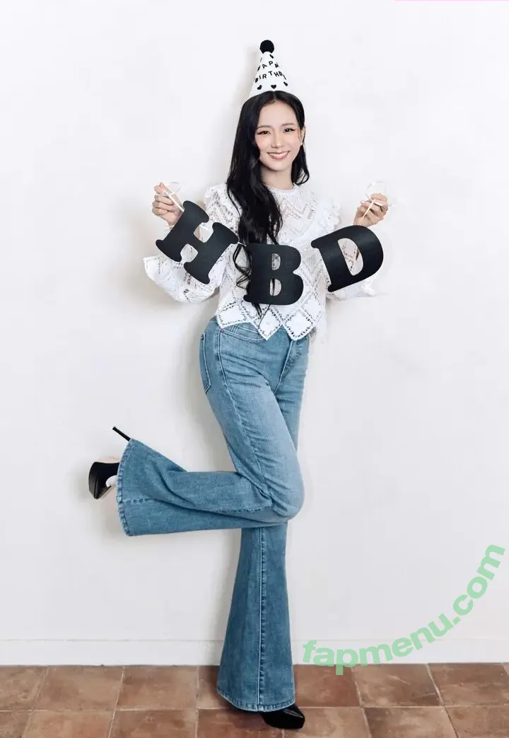 Jisoo nude photo #2142 (BLACKPINK / qenshizu / sooyaaa__)