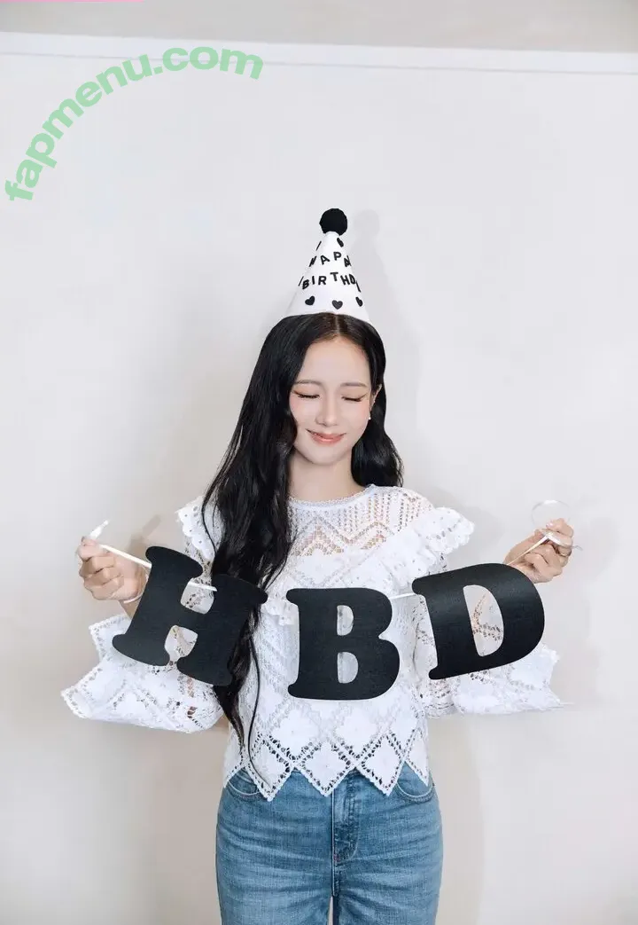 Jisoo nude photo #2144 (BLACKPINK / qenshizu / sooyaaa__)
