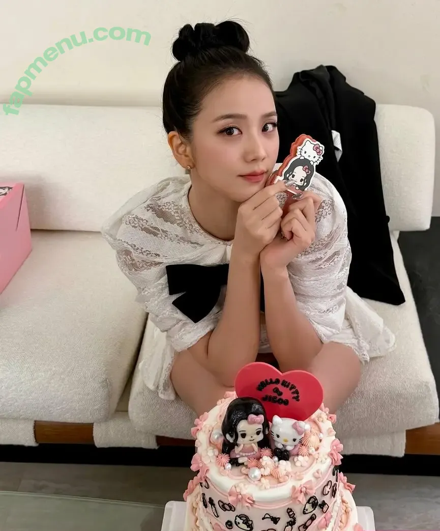 Jisoo nude photo #2151 (BLACKPINK / qenshizu / sooyaaa__)