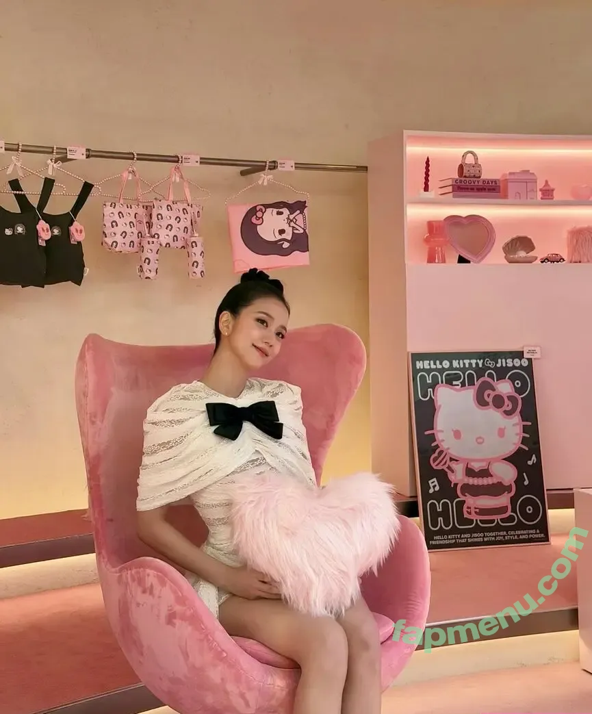 Jisoo nude photo #2155 (BLACKPINK / qenshizu / sooyaaa__)