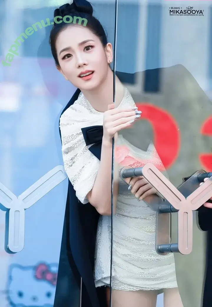 Jisoo nude photo #2159 (BLACKPINK / qenshizu / sooyaaa__)