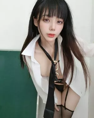 Jiu Yan / Ah Jiu / ajiuconbugugu / nine words 九言 / xinyi.weng nude photo #0805