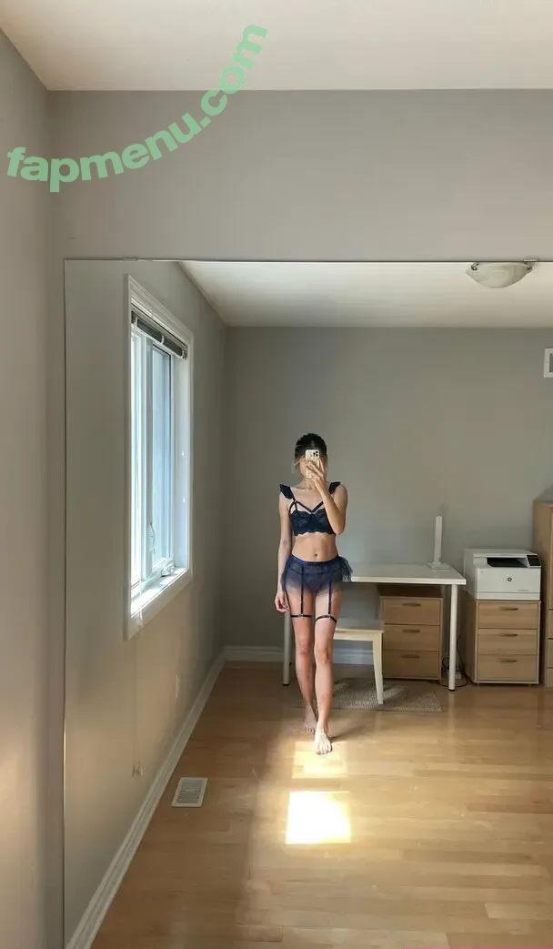 jiwooe nude photo #0003 (maisonjiwoo)