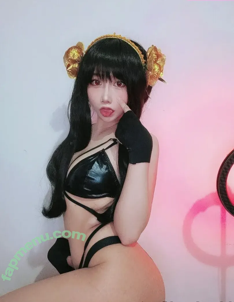 jjc_ellyn nude photo #0140 (celyn01)