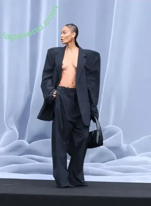 Joan Smalls / joansmalls nude photo #0004