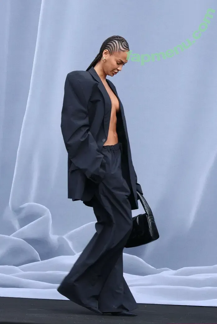 Joan Smalls nude photo #0010 (joansmalls)